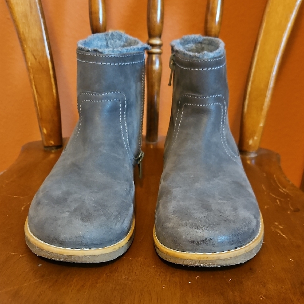Ckarks Youth Grey Leather Zip Boots